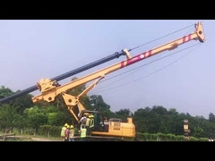 회전식 시추기는 원래 CAT 토대에 장착했습니다